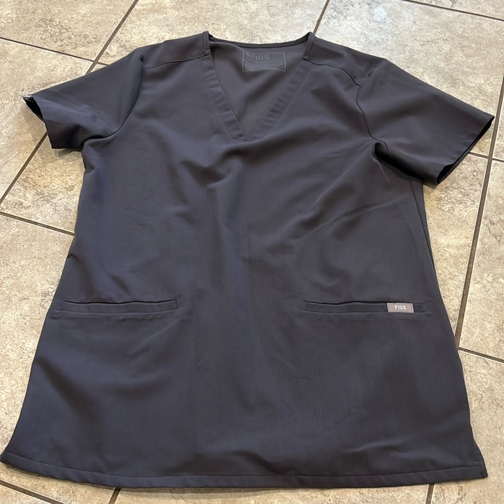 Figs scrub top